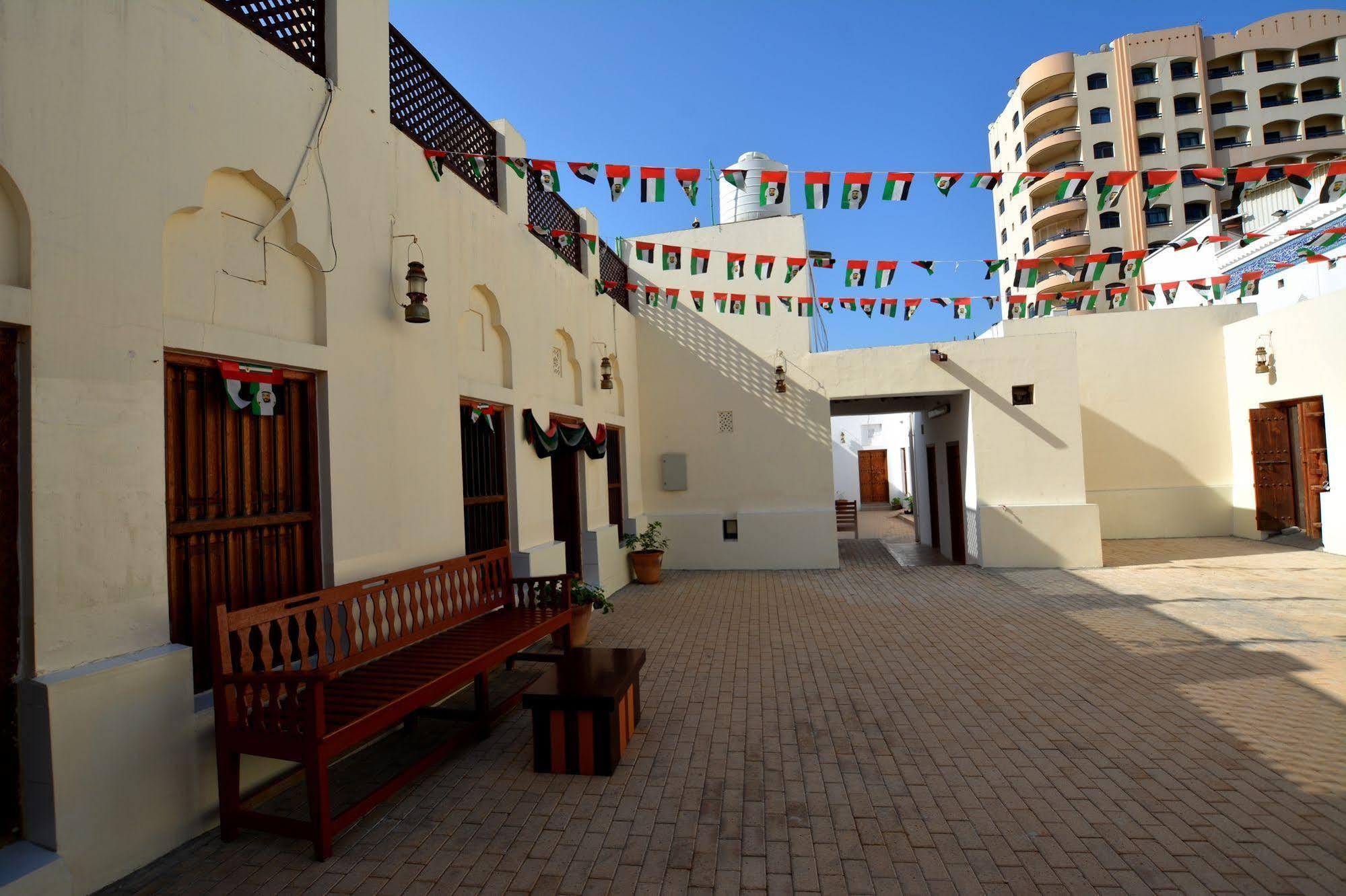 Sharjah Heritage Youth Hostel Exteriör bild